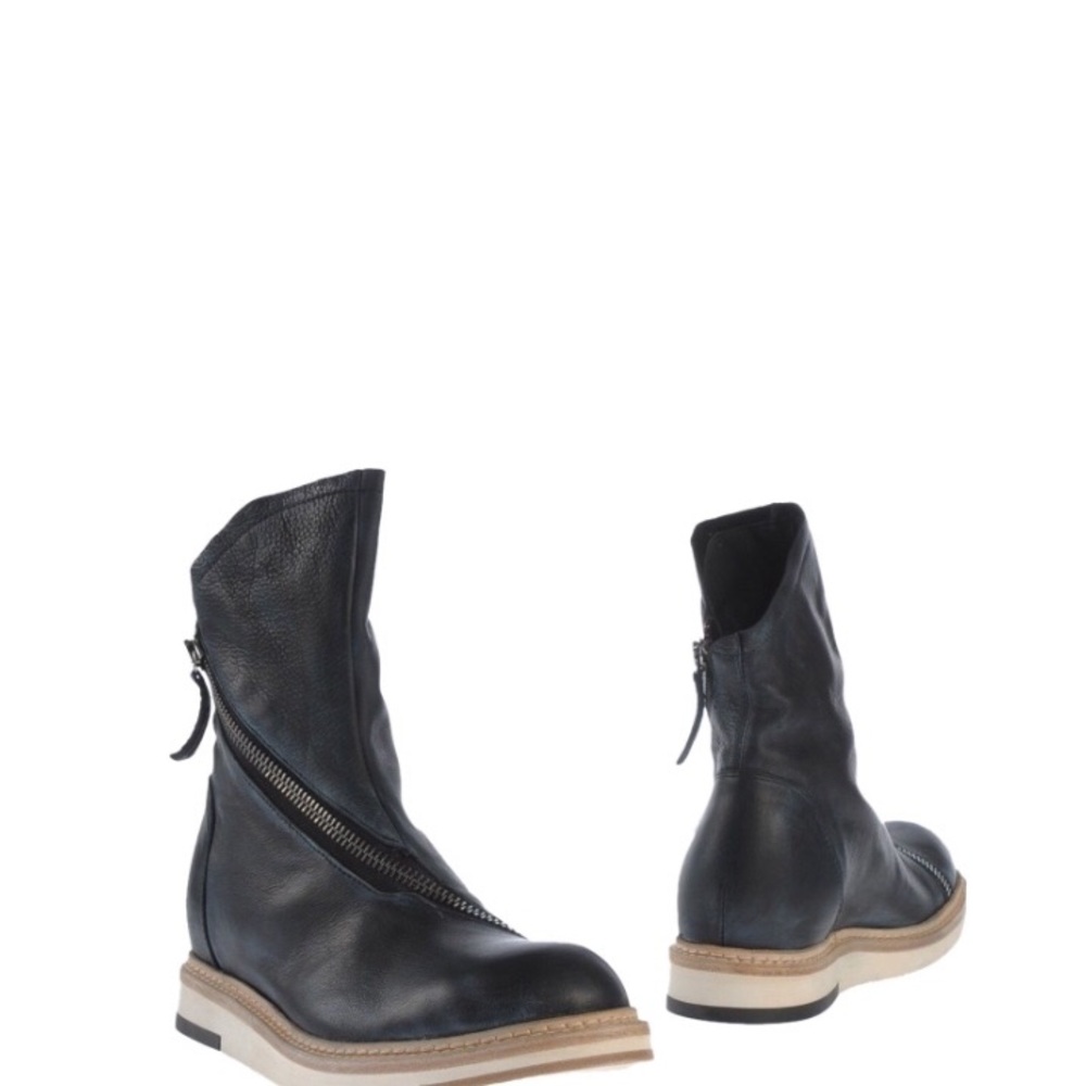Cinzia Araia Navy Asymmetrical Boot
